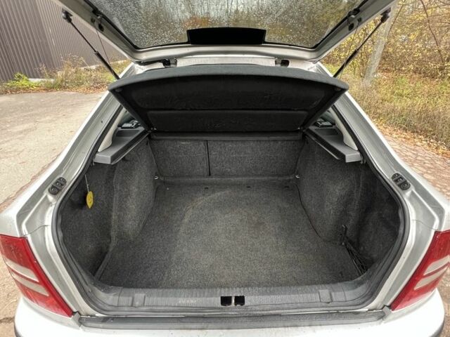 Серый Шкода Октавия, объемом двигателя 1.8 л и пробегом 270 тыс. км за 4300 $, фото 8 на Automoto.ua