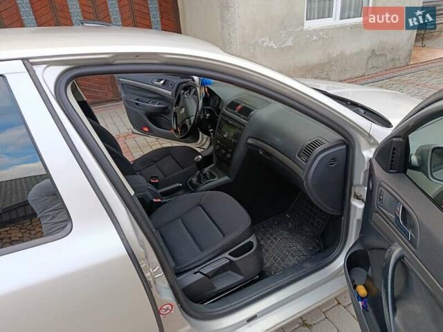 Серый Шкода Октавия, объемом двигателя 2 л и пробегом 370 тыс. км за 4850 $, фото 7 на Automoto.ua