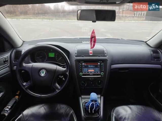 Серый Шкода Октавия, объемом двигателя 1.6 л и пробегом 250 тыс. км за 4600 $, фото 9 на Automoto.ua