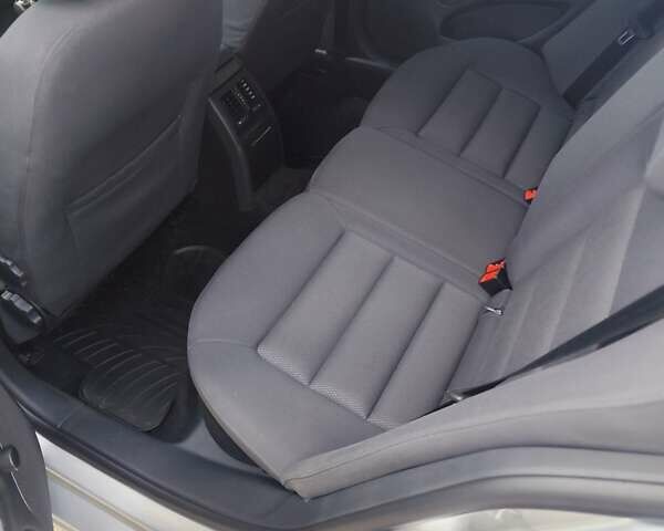 Сірий Шкода Октавія, об'ємом двигуна 1.6 л та пробігом 210 тис. км за 5999 $, фото 10 на Automoto.ua