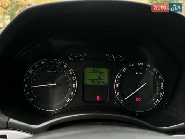 Шкода Октавия 2005 в Полтаве на Automoto.ua Серый Шкода Октавия, объемом двигателя 1.6 л и пробегом 176 тыс. км за 6500 $, фото 44 на Automoto.ua