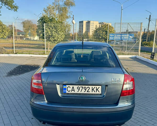 Серый Шкода Октавия, объемом двигателя 1.6 л и пробегом 221 тыс. км за 6100 $, фото 6 на Automoto.ua
