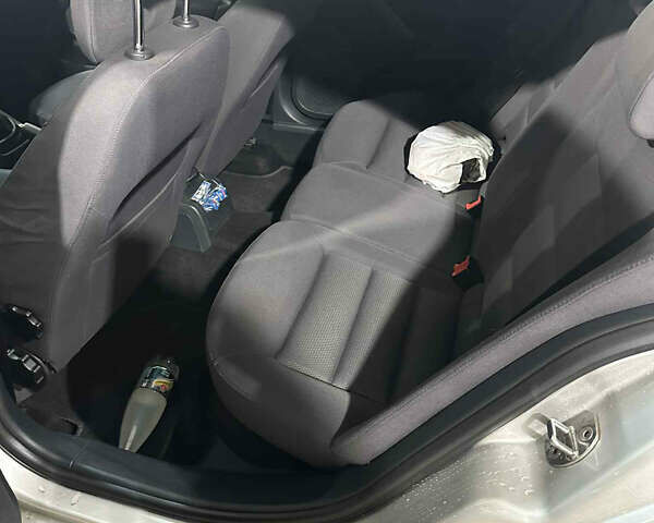 Серый Шкода Октавия, объемом двигателя 1.6 л и пробегом 229 тыс. км за 6300 $, фото 11 на Automoto.ua