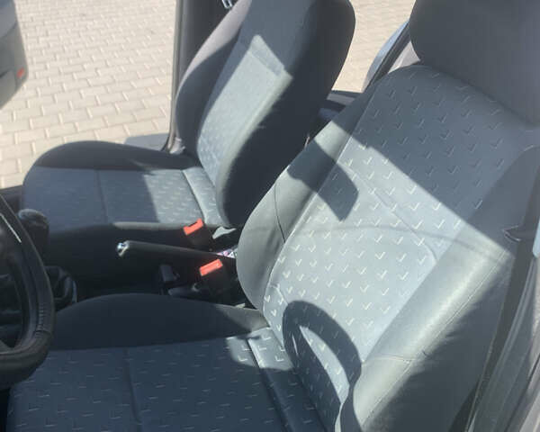 Сірий Шкода Октавія, об'ємом двигуна 1.6 л та пробігом 290 тис. км за 4200 $, фото 7 на Automoto.ua