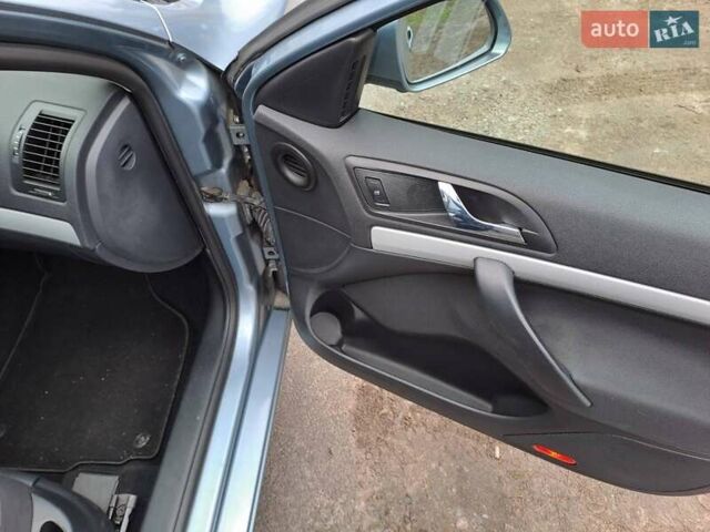 Сірий Шкода Октавія, об'ємом двигуна 1.6 л та пробігом 196 тис. км за 5800 $, фото 21 на Automoto.ua