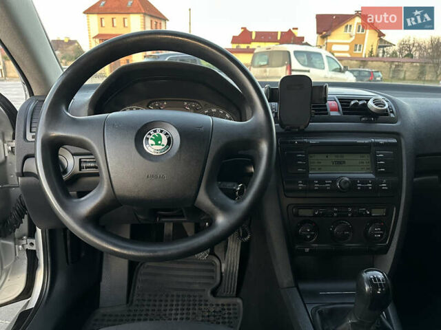 Сірий Шкода Октавія, об'ємом двигуна 1.6 л та пробігом 281 тис. км за 5500 $, фото 37 на Automoto.ua