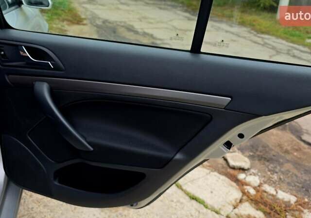 Шкода Октавия 2005 в Полтаве на Automoto.ua Серый Шкода Октавия, объемом двигателя 1.6 л и пробегом 122 тыс. км за 7999 $, фото 53 на Automoto.ua