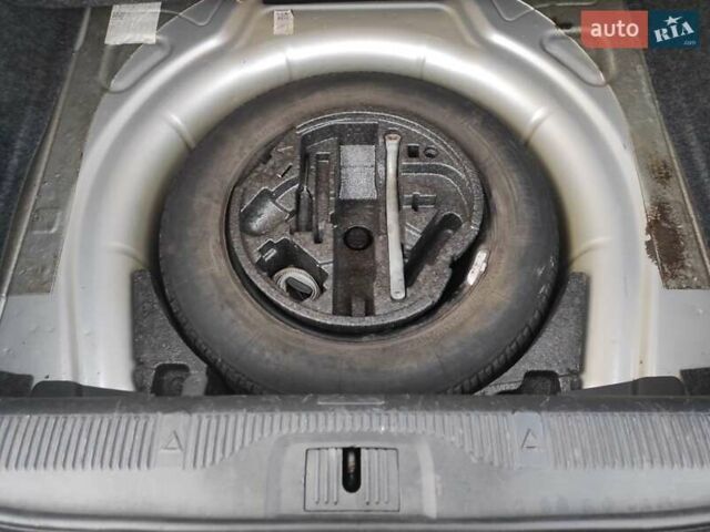 Серый Шкода Октавия, объемом двигателя 1.6 л и пробегом 180 тыс. км за 5190 $, фото 24 на Automoto.ua