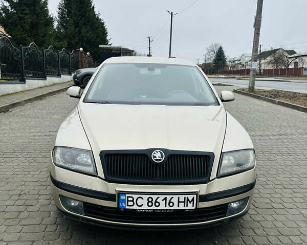 Сірий Шкода Октавія, об'ємом двигуна 2 л та пробігом 404 тис. км за 5950 $, фото 1 на Automoto.ua