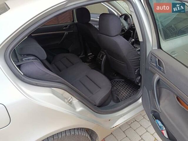 Серый Шкода Октавия, объемом двигателя 2 л и пробегом 370 тыс. км за 4850 $, фото 5 на Automoto.ua
