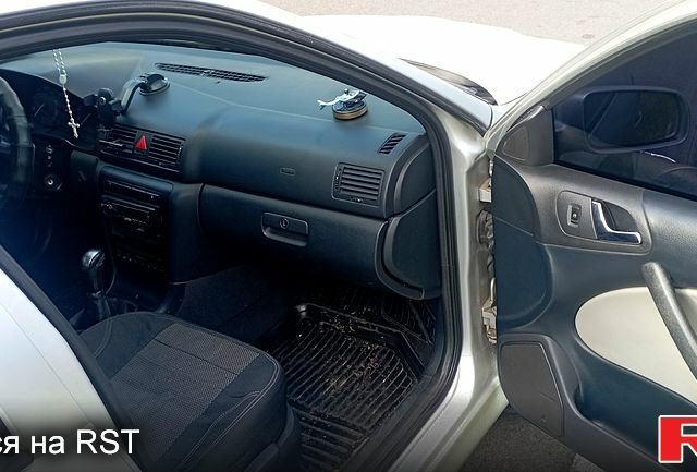 Сірий Шкода Октавія, об'ємом двигуна 1.8 л та пробігом 300 тис. км за 3400 $, фото 6 на Automoto.ua