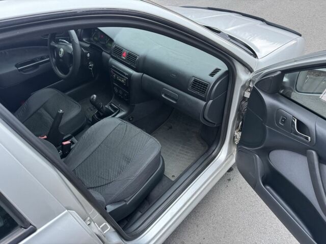 Сірий Шкода Октавія, об'ємом двигуна 1.6 л та пробігом 265 тис. км за 4450 $, фото 10 на Automoto.ua