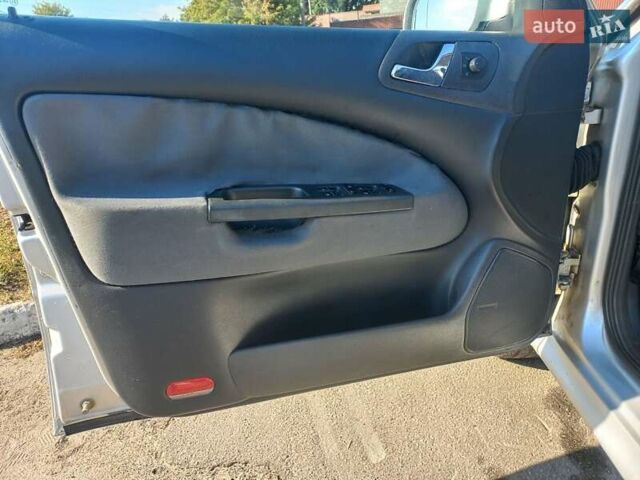 Серый Шкода Октавия, объемом двигателя 1.6 л и пробегом 255 тыс. км за 4200 $, фото 58 на Automoto.ua