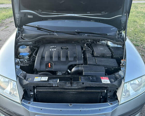Сірий Шкода Октавія, об'ємом двигуна 2 л та пробігом 335 тис. км за 6300 $, фото 9 на Automoto.ua