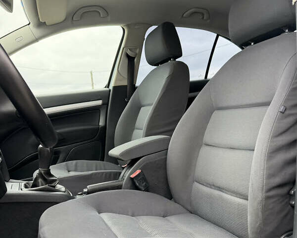 Серый Шкода Октавия, объемом двигателя 1.6 л и пробегом 220 тыс. км за 6350 $, фото 23 на Automoto.ua