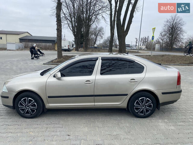 Серый Шкода Октавия, объемом двигателя 1.6 л и пробегом 258 тыс. км за 5300 $, фото 6 на Automoto.ua