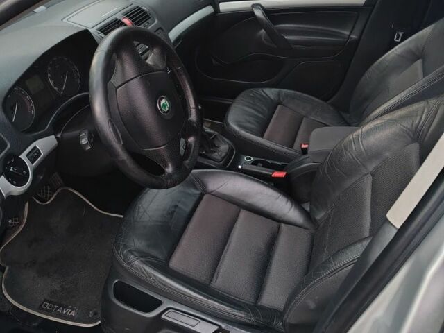 Серый Шкода Октавия, объемом двигателя 1.9 л и пробегом 300 тыс. км за 3050 $, фото 2 на Automoto.ua