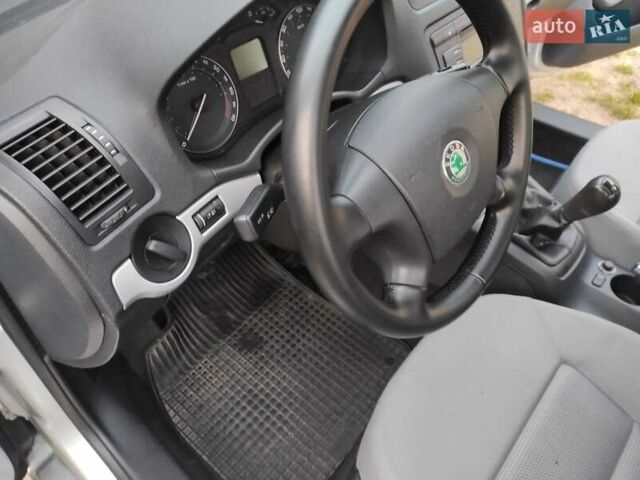 Серый Шкода Октавия, объемом двигателя 1.6 л и пробегом 180 тыс. км за 5190 $, фото 6 на Automoto.ua