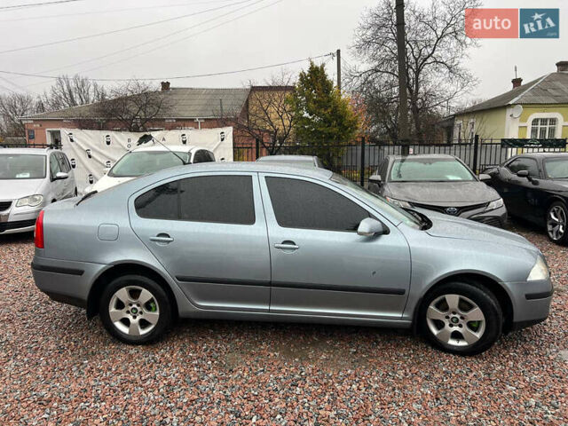 Серый Шкода Октавия, объемом двигателя 1.6 л и пробегом 220 тыс. км за 5950 $, фото 3 на Automoto.ua