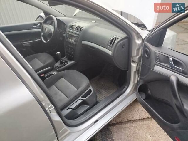 Сірий Шкода Октавія, об'ємом двигуна 1.6 л та пробігом 250 тис. км за 1800 $, фото 8 на Automoto.ua