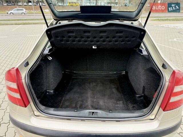 Сірий Шкода Октавія, об'ємом двигуна 1.9 л та пробігом 295 тис. км за 5700 $, фото 26 на Automoto.ua