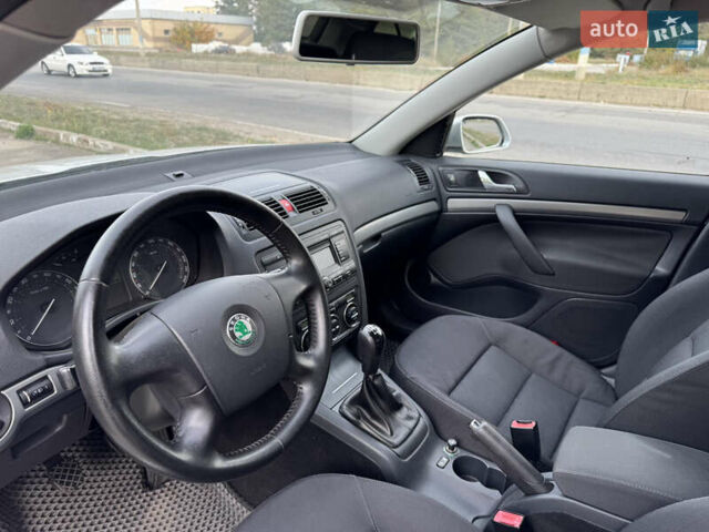 Серый Шкода Октавия, объемом двигателя 1.6 л и пробегом 256 тыс. км за 5600 $, фото 15 на Automoto.ua