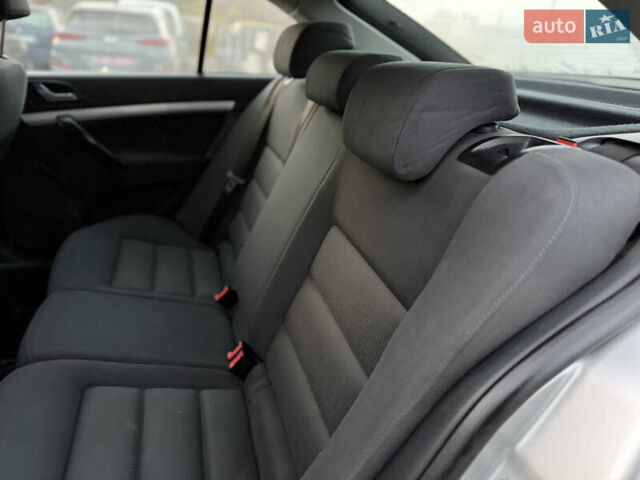 Сірий Шкода Октавія, об'ємом двигуна 1.6 л та пробігом 250 тис. км за 3850 $, фото 69 на Automoto.ua