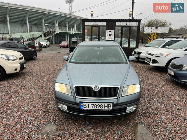 Серый Шкода Октавия, объемом двигателя 1.6 л и пробегом 220 тыс. км за 5950 $, фото 2 на Automoto.ua