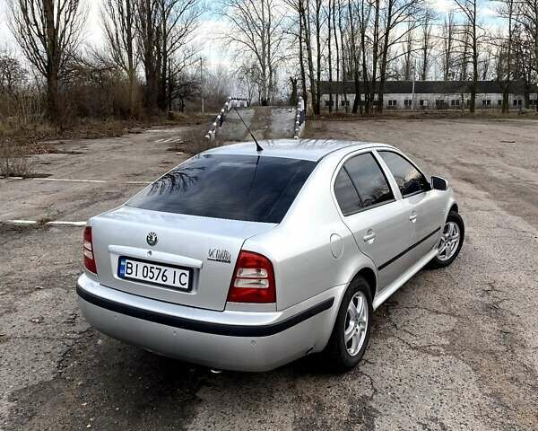 Серый Шкода Октавия, объемом двигателя 1.6 л и пробегом 304 тыс. км за 5000 $, фото 3 на Automoto.ua
