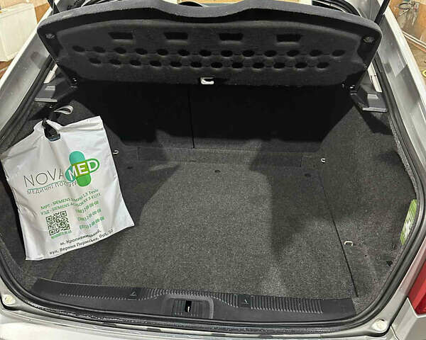 Серый Шкода Октавия, объемом двигателя 1.6 л и пробегом 229 тыс. км за 6300 $, фото 5 на Automoto.ua