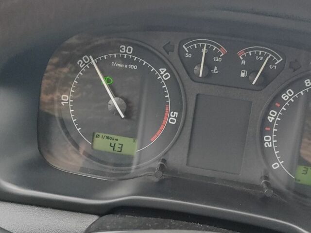 Серый Шкода Октавия, объемом двигателя 0 л и пробегом 380 тыс. км за 2130 $, фото 2 на Automoto.ua