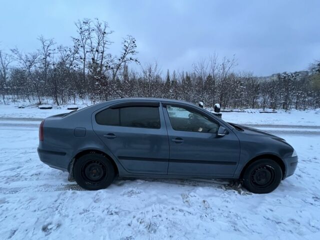 Сірий Шкода Октавія, об'ємом двигуна 2 л та пробігом 320 тис. км за 5350 $, фото 1 на Automoto.ua