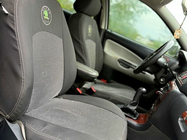 Сірий Шкода Октавія, об'ємом двигуна 1.6 л та пробігом 243 тис. км за 4550 $, фото 7 на Automoto.ua