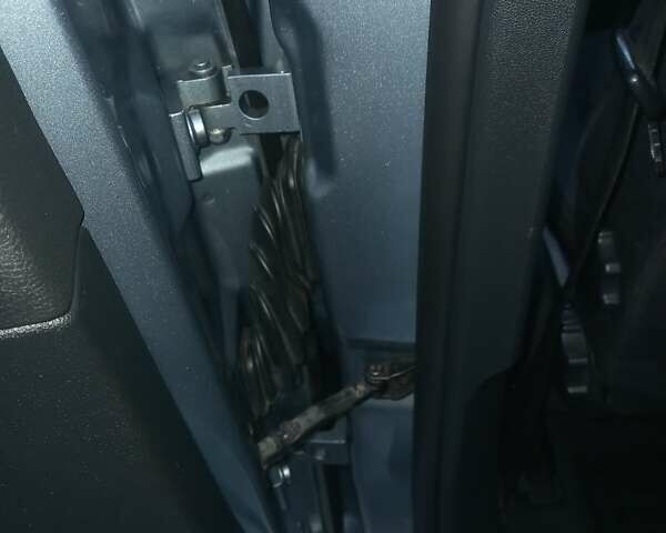 Серый Шкода Октавия, объемом двигателя 1.6 л и пробегом 303 тыс. км за 5800 $, фото 9 на Automoto.ua