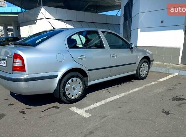 Серый Шкода Октавия, объемом двигателя 1.6 л и пробегом 255 тыс. км за 4200 $, фото 1 на Automoto.ua