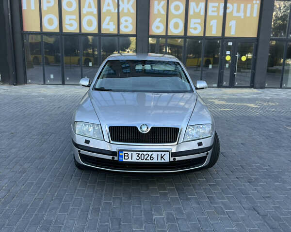 Серый Шкода Октавия, объемом двигателя 1.6 л и пробегом 200 тыс. км за 4650 $, фото 2 на Automoto.ua