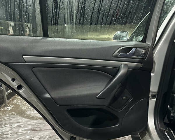 Сірий Шкода Октавія, об'ємом двигуна 1.6 л та пробігом 207 тис. км за 5500 $, фото 9 на Automoto.ua