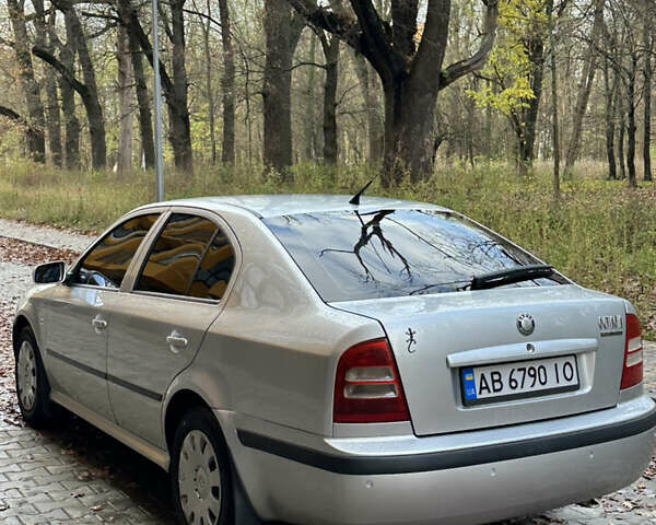 Серый Шкода Октавия, объемом двигателя 1.6 л и пробегом 215 тыс. км за 4550 $, фото 19 на Automoto.ua