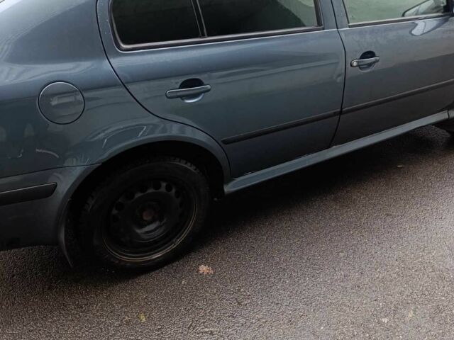 Серый Шкода Октавия, объемом двигателя 1.6 л и пробегом 325 тыс. км за 4800 $, фото 6 на Automoto.ua