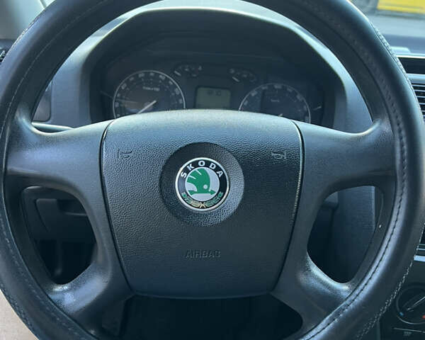 Серый Шкода Октавия, объемом двигателя 1.6 л и пробегом 200 тыс. км за 4650 $, фото 25 на Automoto.ua