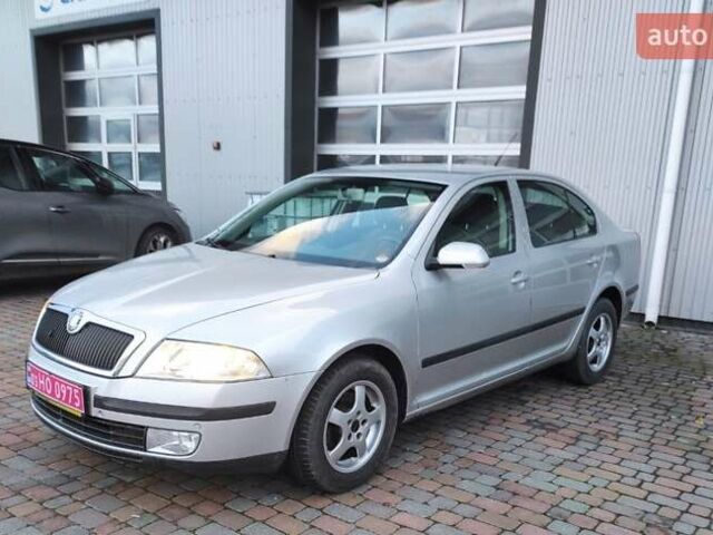 Серый Шкода Октавия, объемом двигателя 1.6 л и пробегом 180 тыс. км за 5190 $, фото 3 на Automoto.ua