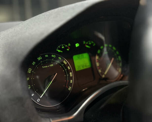 Сірий Шкода Октавія, об'ємом двигуна 1.6 л та пробігом 207 тис. км за 5500 $, фото 7 на Automoto.ua