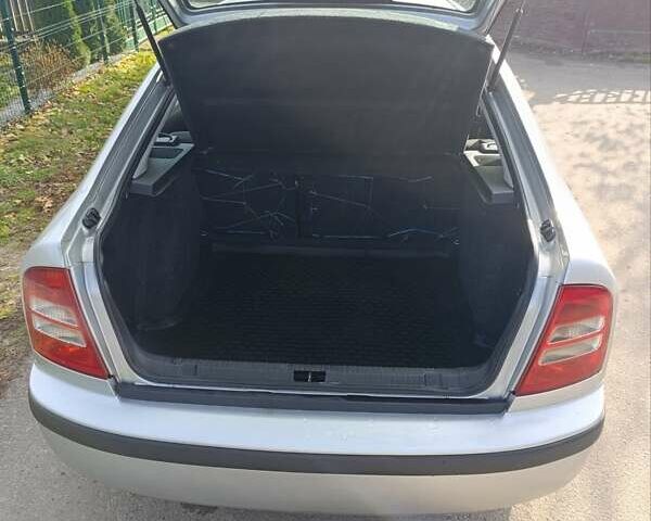 Сірий Шкода Октавія, об'ємом двигуна 1.6 л та пробігом 295 тис. км за 5300 $, фото 3 на Automoto.ua