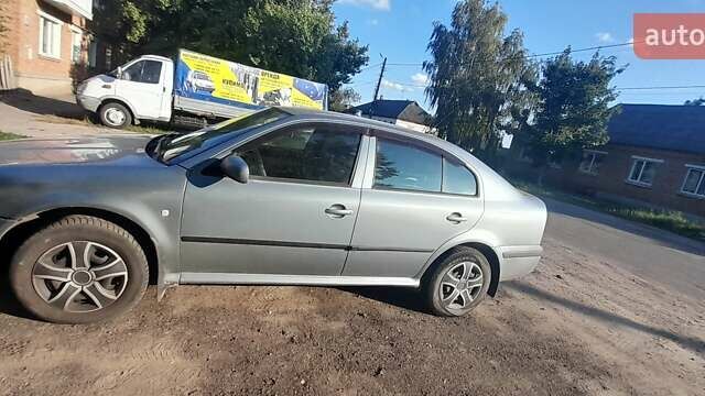Серый Шкода Октавия, объемом двигателя 1.6 л и пробегом 300 тыс. км за 5100 $, фото 1 на Automoto.ua