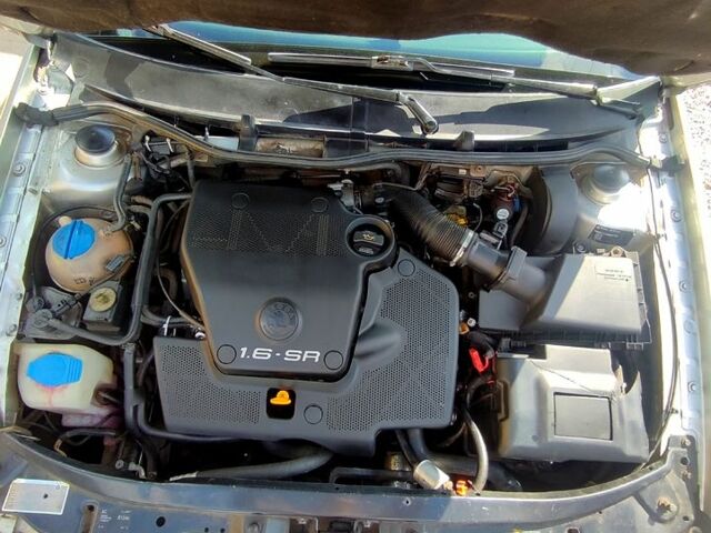 Серый Шкода Октавия, объемом двигателя 1.6 л и пробегом 428 тыс. км за 5000 $, фото 2 на Automoto.ua