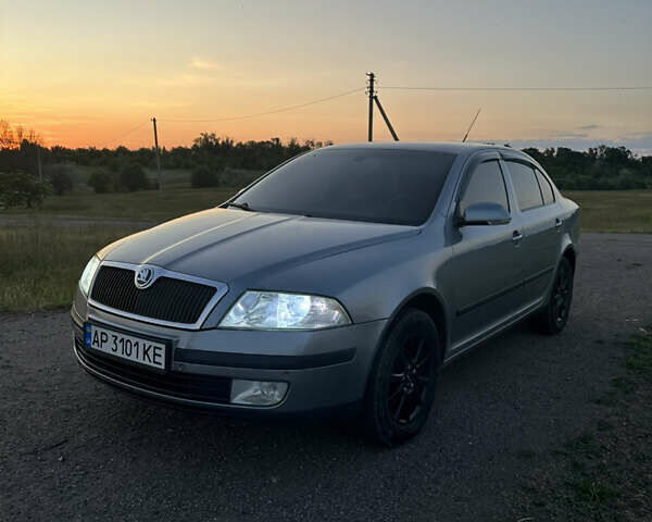 Сірий Шкода Октавія, об'ємом двигуна 2 л та пробігом 335 тис. км за 6300 $, фото 5 на Automoto.ua