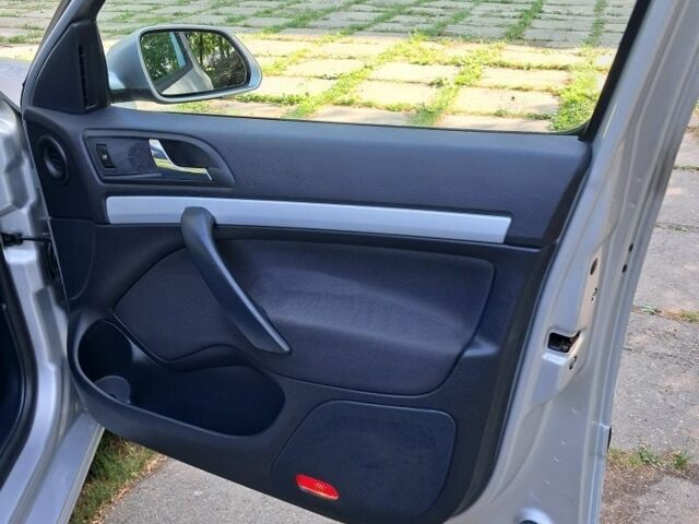 Серый Шкода Октавия, объемом двигателя 1.6 л и пробегом 178 тыс. км за 5950 $, фото 14 на Automoto.ua