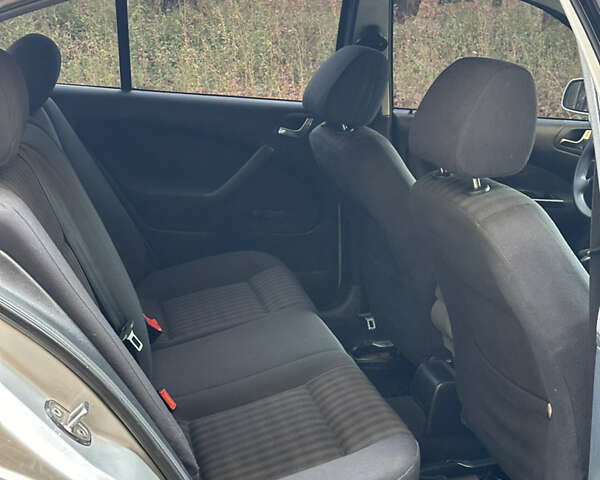 Серый Шкода Октавия, объемом двигателя 1.6 л и пробегом 215 тыс. км за 4550 $, фото 22 на Automoto.ua