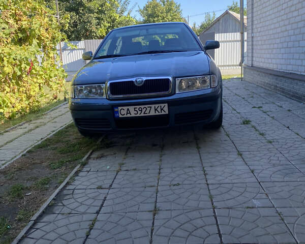 Серый Шкода Октавия, объемом двигателя 1.6 л и пробегом 255 тыс. км за 6200 $, фото 2 на Automoto.ua