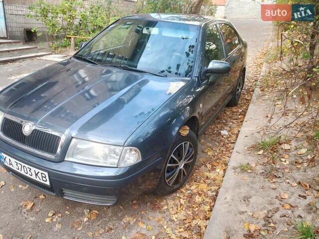 Серый Шкода Октавия, объемом двигателя 1.6 л и пробегом 160 тыс. км за 4300 $, фото 1 на Automoto.ua